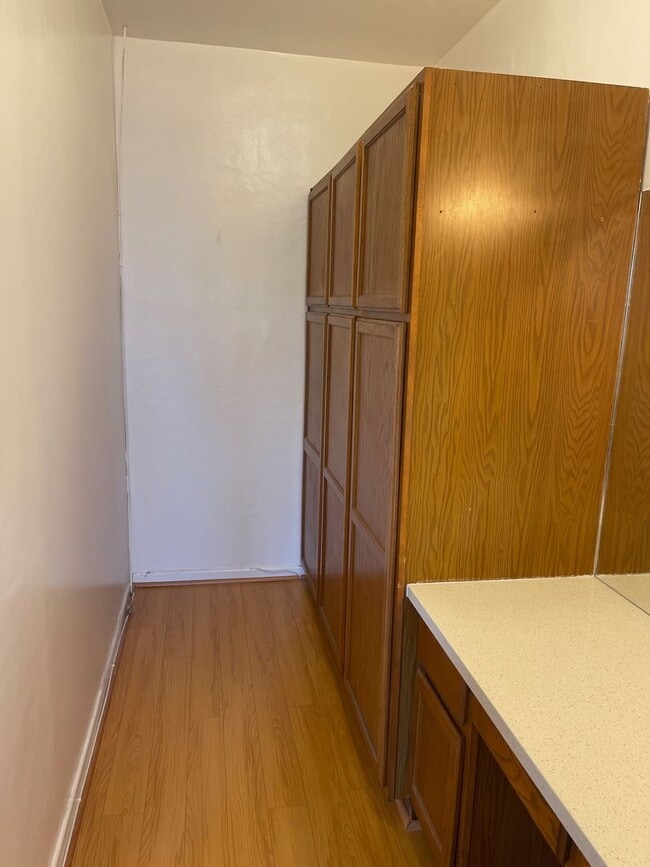 Photo - Studio Vacancy Unit 305