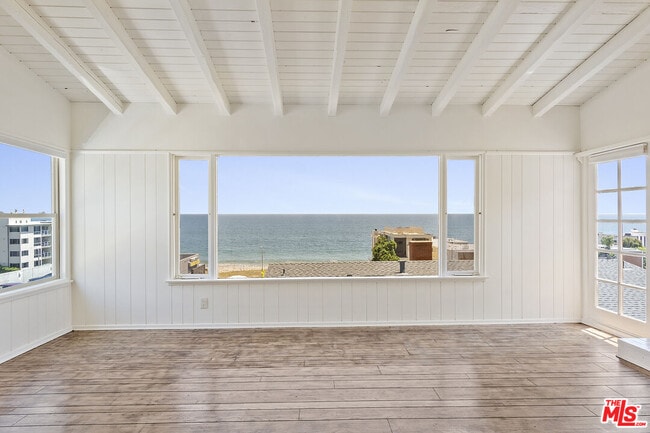 Building Photo - 22607 Pacific Coast Hwy Rental