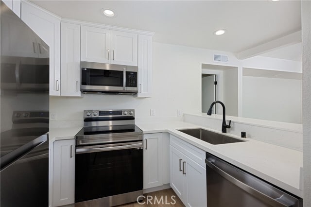 Building Photo - 340 Cypress Dr Unit 2