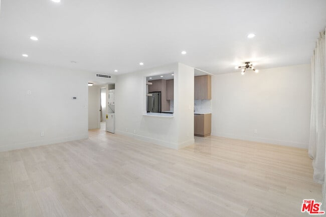 Photo - 3380 Vinton Ave Unit 106