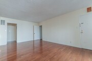Photo - Beautiful 2 bed 2 bath for rent Apartment Unit #2