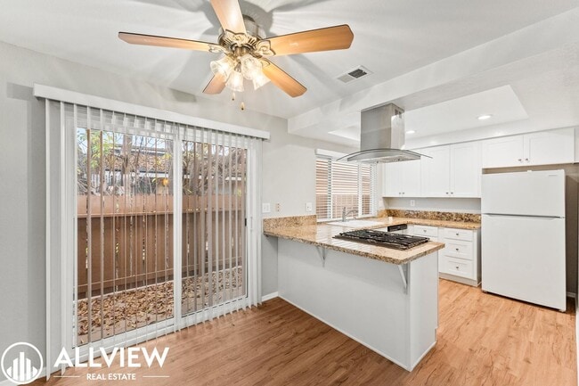 Building Photo - 16781 Bardon Ln Unit C