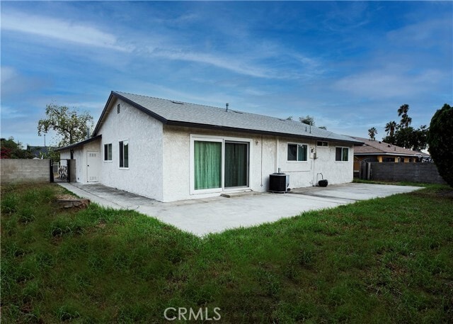 Photo - 2497 Logan St