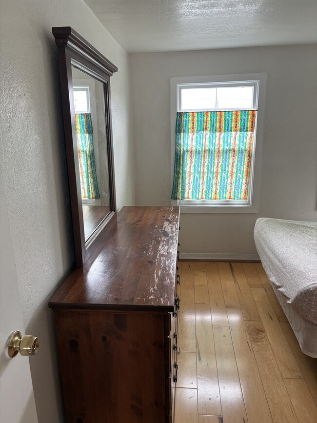 Photo - 144 E 60th St Unit 142 1.2