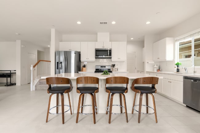 Photo - 7284 Wembley St