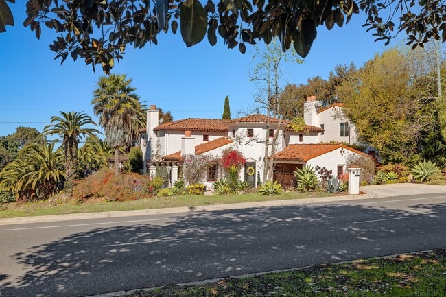 Photo - 1809 Palos Verdes Dr W