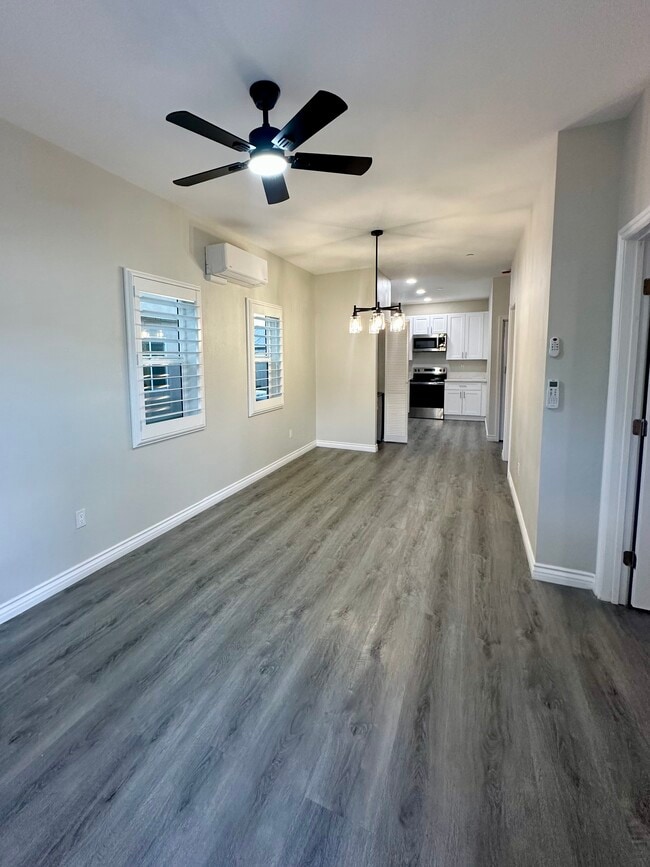 Building Photo - 7860 Montecito Ln