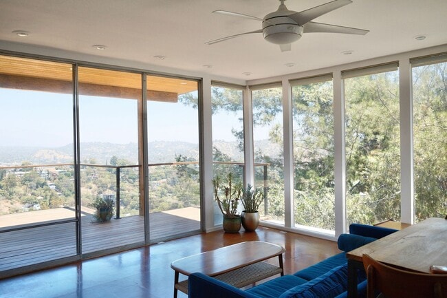 Building Photo - Stunning 2 bed/ 2 Bath Mid Century Modern Mount Washington Home with Panoramic Views, Floor to Ce...