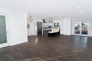 Photo - 18337 Erwin St