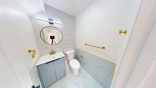 Photo - BEAUTIFUL 2 BED | Split Level| Feels Like ... Unit 1050 1/2