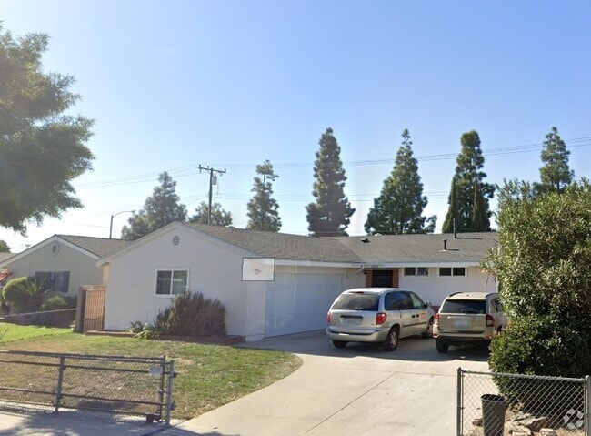 Building Photo - 12614 Renville St Rental