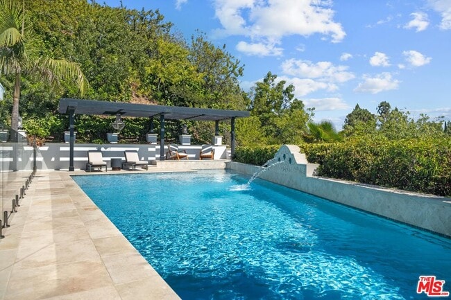 Photo - 9620 Highridge Dr House