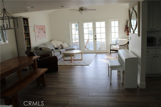Photo - 709 Poinsettia Ave