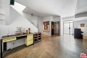 Photo - 816 Seward St