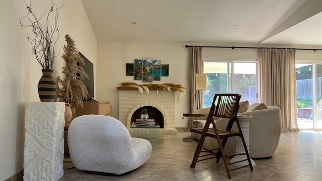 Photo - 1452 San Carlos Pl