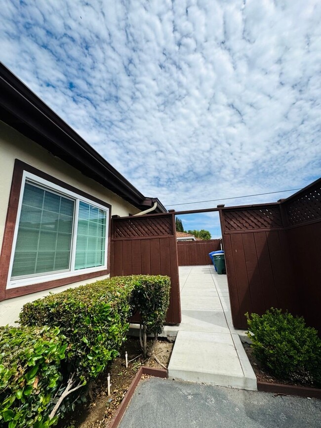Photo - 1169-1175 Florida Street Unit 1171