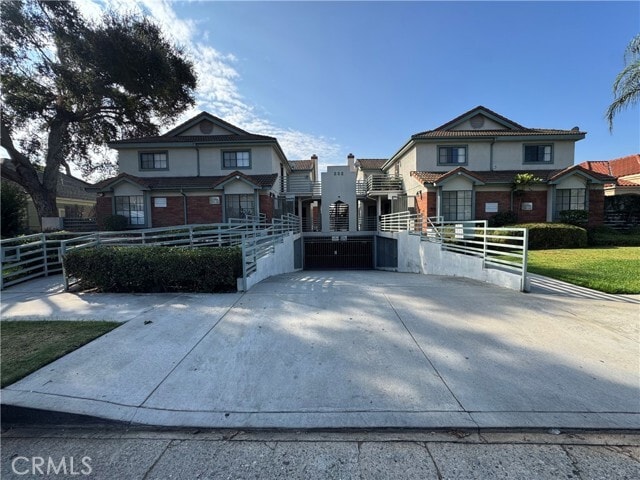 Building Photo - 222 W Dexter St