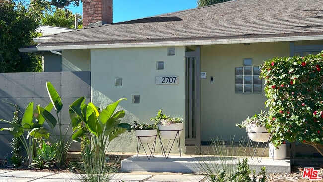 Building Photo - 2707 Westwood Blvd