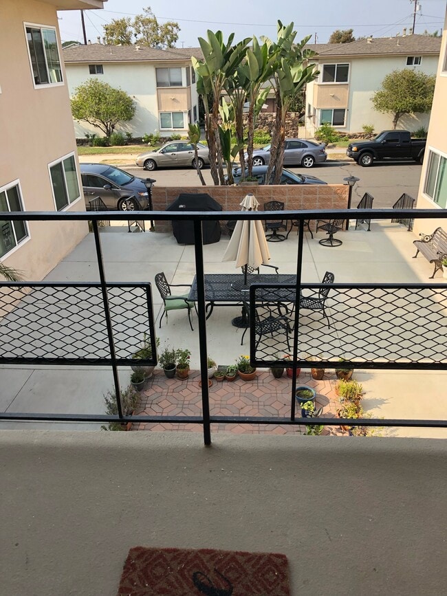 Photo - 5326 Lorna St