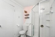 Master bathroom - 577 Florence St House