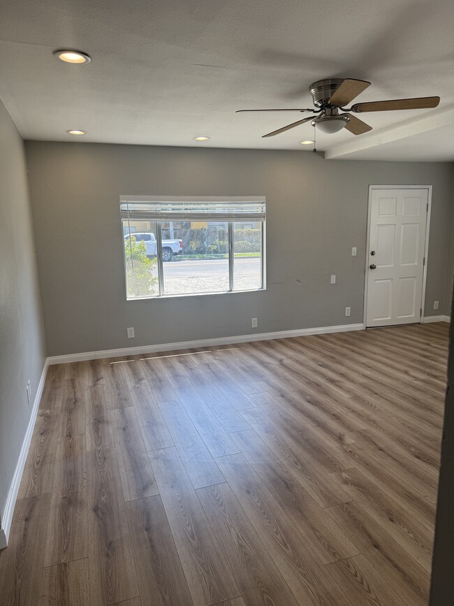 Photo - 1535 Patricia Ave