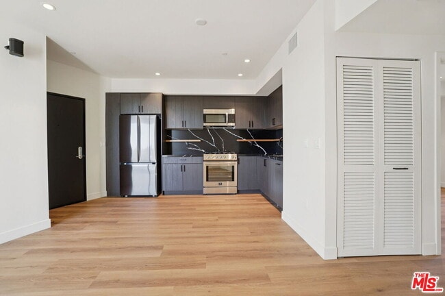 Photo - 1110 Spaulding Ave Unit PH2