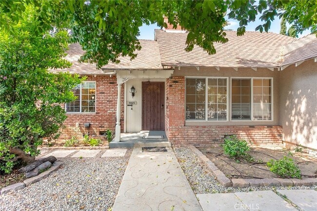 Photo - 5825 Fulton Ave