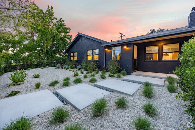 Building Photo - 23 Calaveras Ave Rental