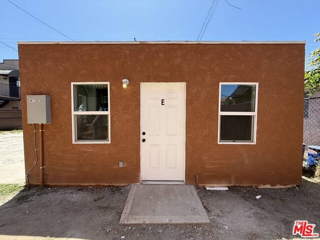 Photo - 1111 Orizaba Ave