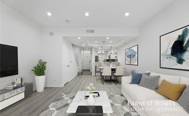 Photo - 4310 Whitsett Ave