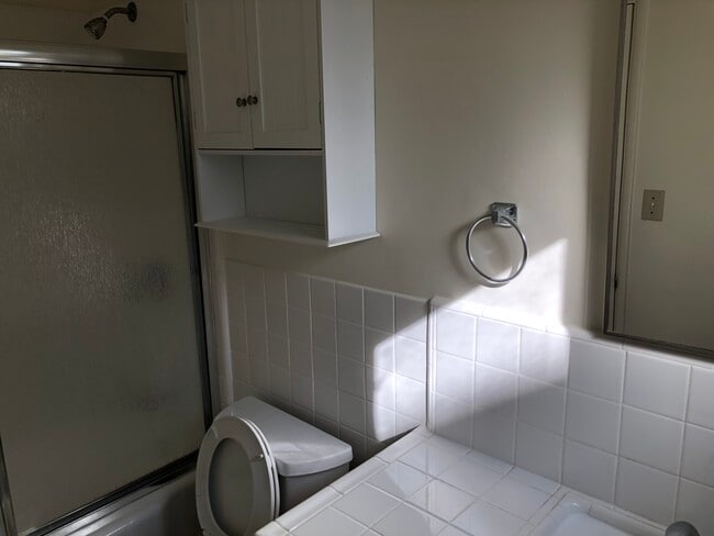 Building Photo - 3802 The Strand Unit 3