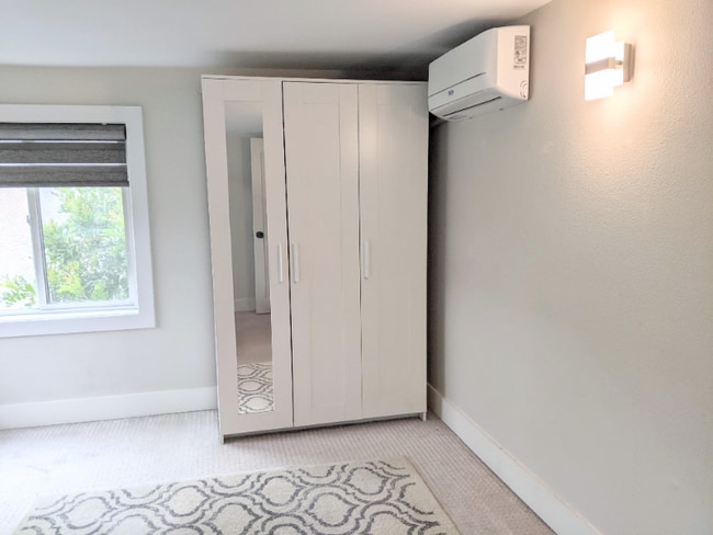 Photo - 835 N Raymond Ave