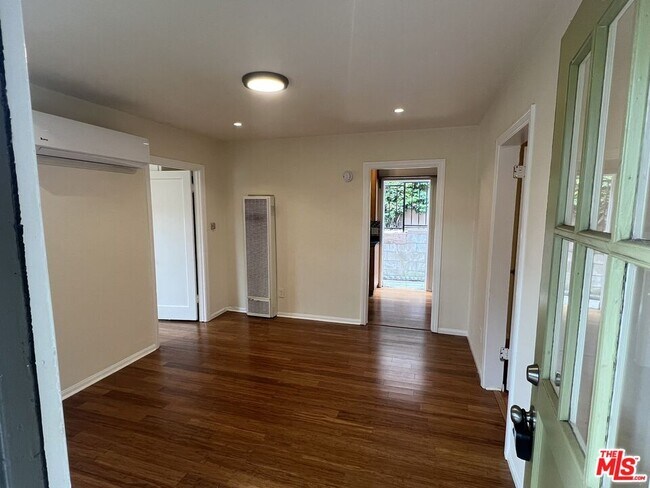 Photo - 2019 Cypress Ave.