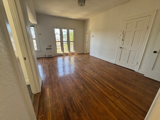 Photo - 206 N New Hampshire Ave