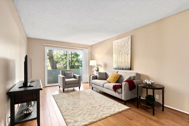 Vista Apartments - Vista Apartments