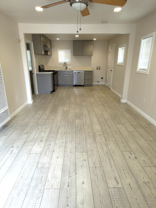 Photo - 1603 W 60th Pl