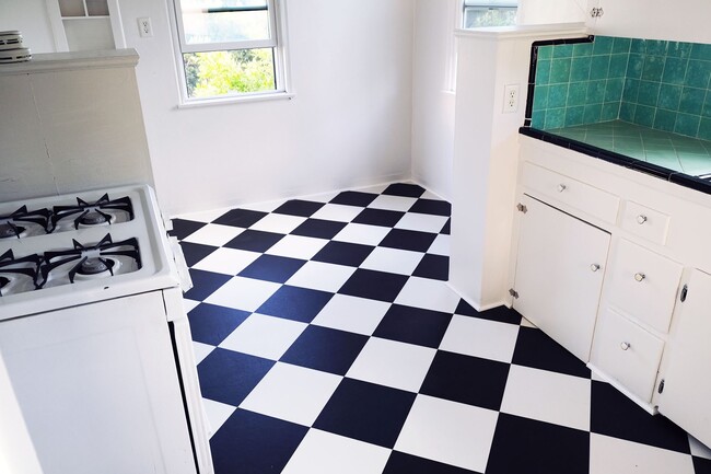 Building Photo - 771 Freeman Ave