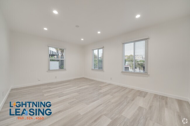 Building Photo - 1363 Hauser Blvd Unit 4 Rental