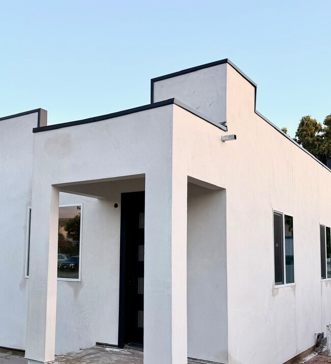 Photo - 1144 E Wilson Ave Unit 1144 E Wilson