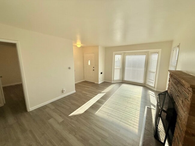 Photo - 5302 Churchward St Unit 5304 1/2