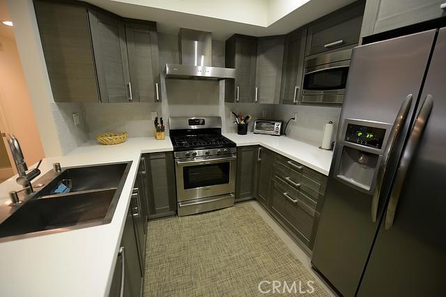 Photo - 7133 Hawthorn Ave Unit 202