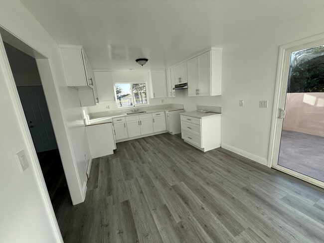 Photo - 3275 Saturn Ave Unit A