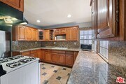 Photo - 1750 W 49th St