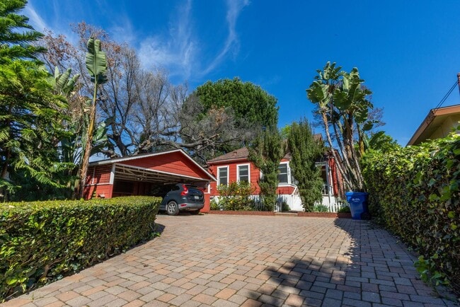 Photo - 703 Manzanita Ave Unit MAIN