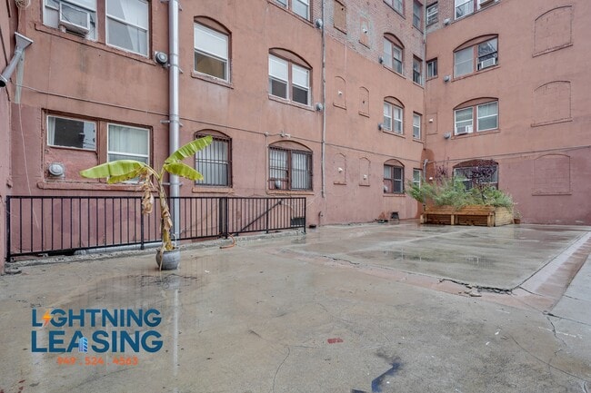 1518 3/5 Wilton -112D - 1518 3/5 Wilton -112D Condo Unit 112D