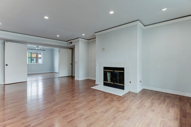 Photo - 10119 Pinewood Ave Unit 207