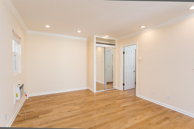 Photo - 2135 S Cloverdale Ave Unit NA