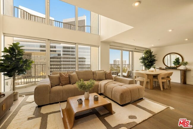 Building Photo - 2025 Ave of the Stars Unit 1220
