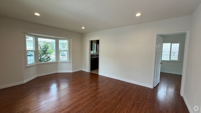 Building Photo - 304 E Valencia Ave Unit #A Rental