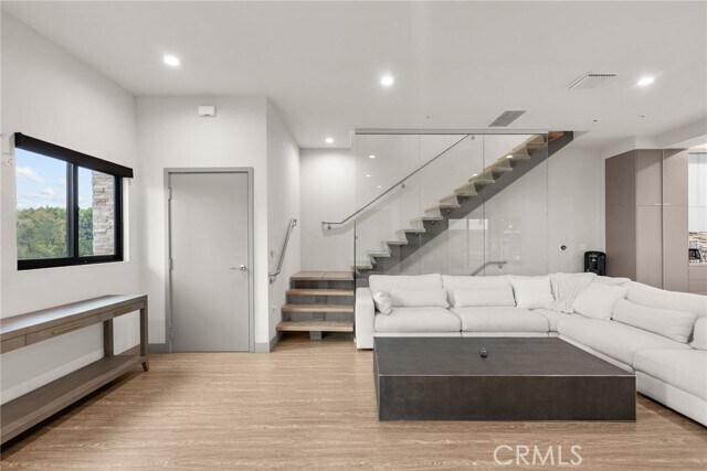 Photo - 18703 Redwing St